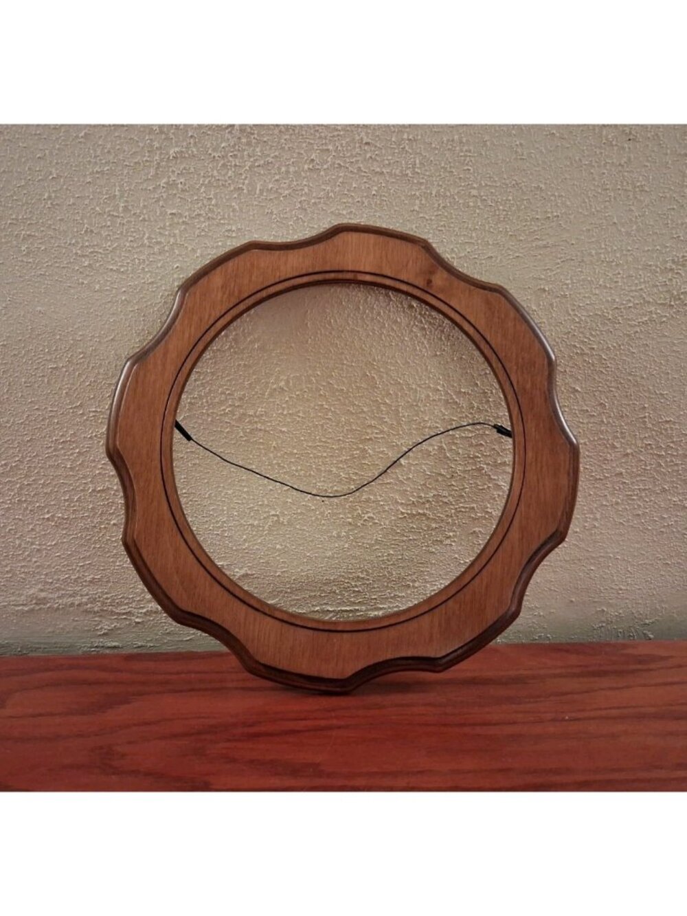 Frame Bards Collector Plate Wood Holds Plates or Art 9” Blonde Vintage
